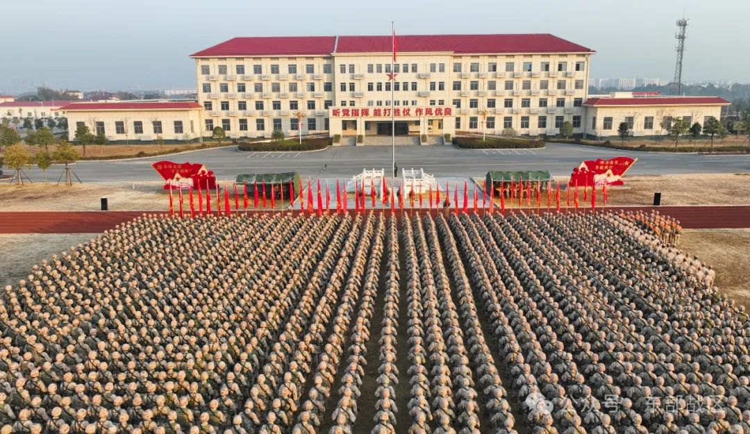 荆门队练兵备战武汉卓尔比赛